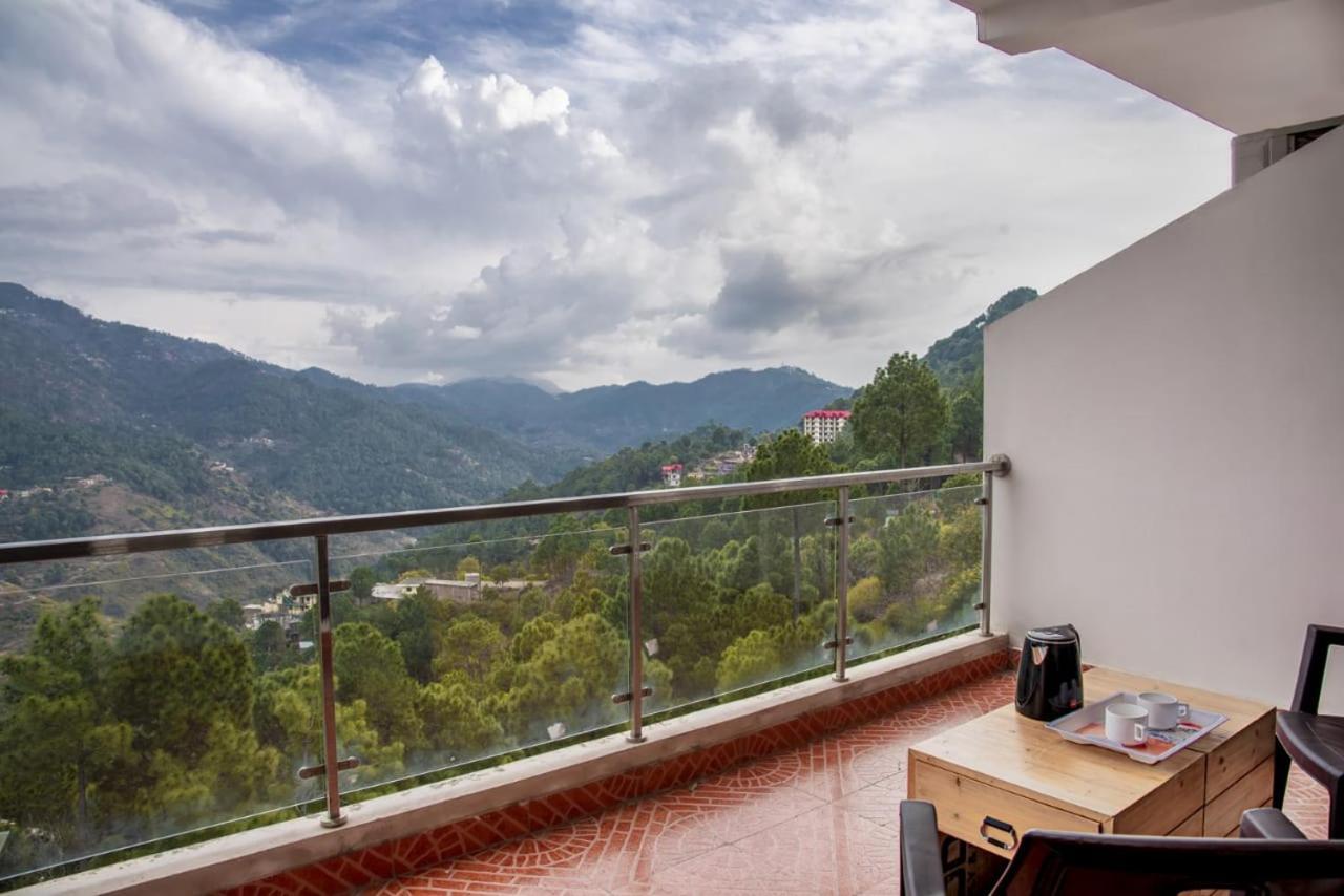 The Western Heights I Serviced Apartments I Pvt Balcony I Lift I Peacefull Area I Family Accomodation I Kasauli I By Exotic Stays Esterno foto